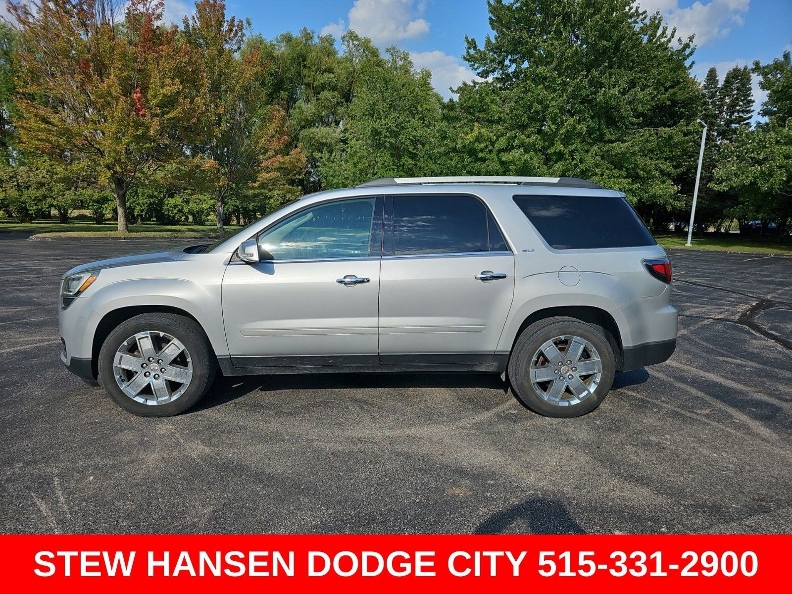 Used 2017 Quicksilver Metallic GMC Limited image 1