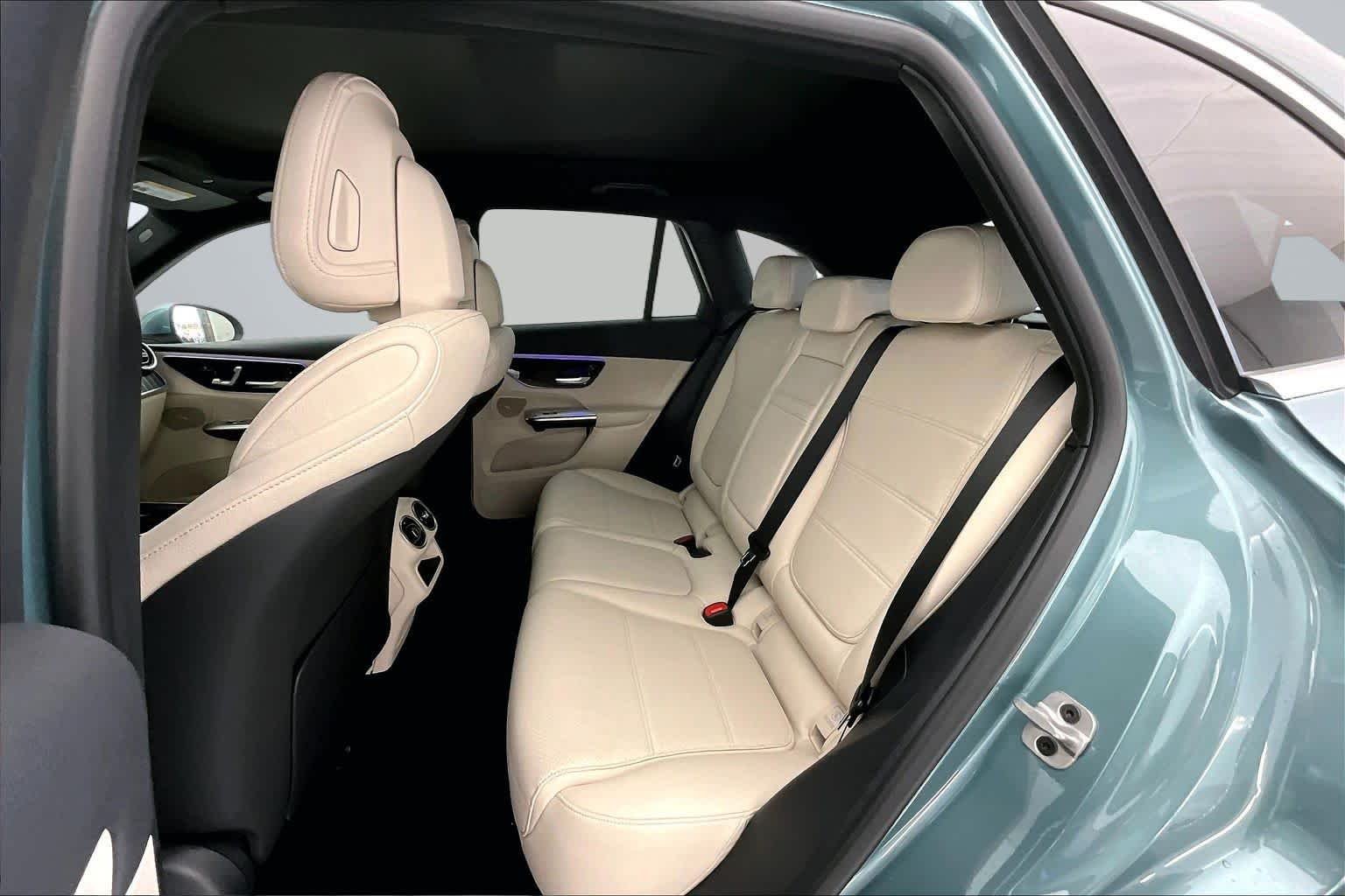 New 2026 Verde Silver Metallic Mercedes-Benz GLC 300 image 13