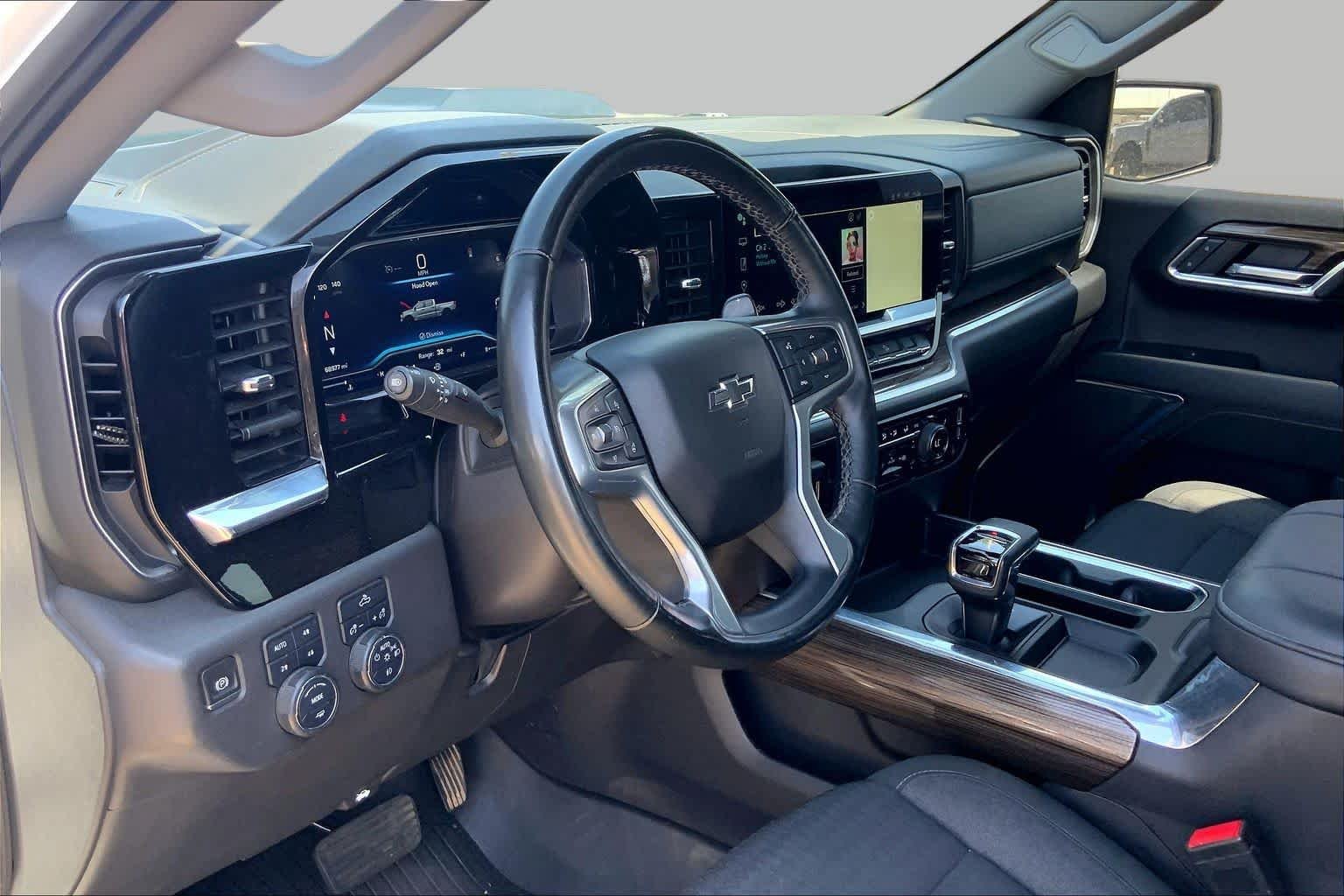Used 2024 Summit White Chevrolet LT Trail Boss image 34