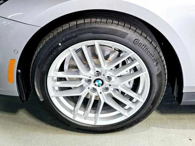 Certified Used 2025 Oxide Grey Met BMW xDrive image 8