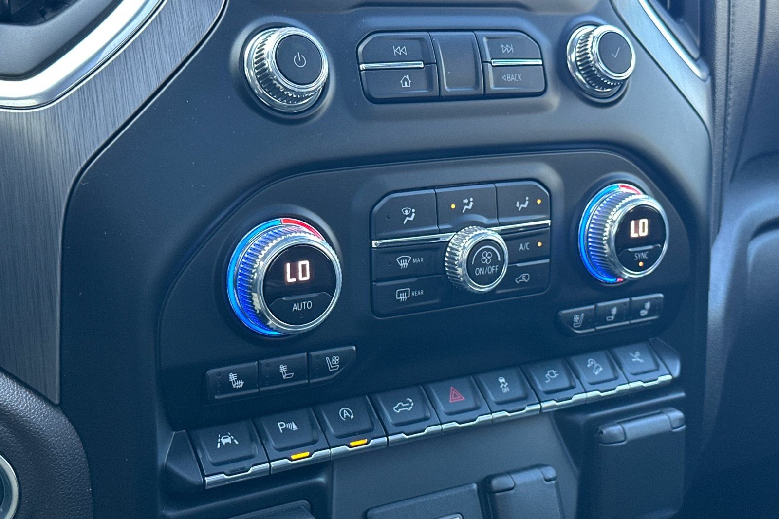 Used 2019  GMC Denali image 20