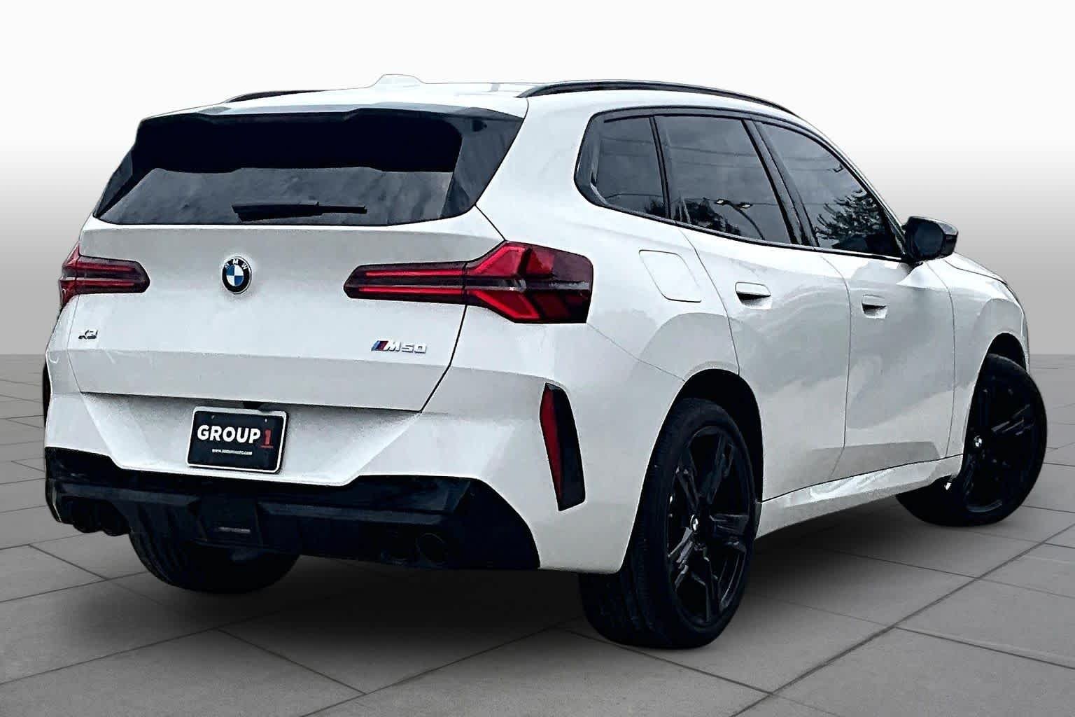 Used 2026 Alpine White BMW M50 xDrive image 12