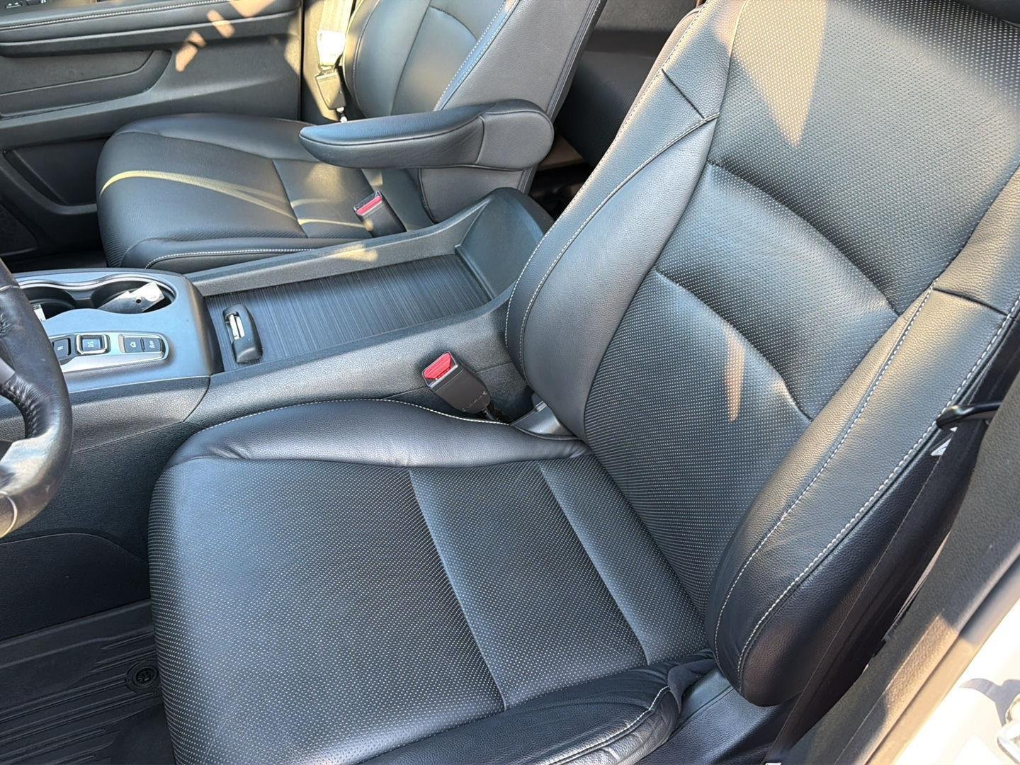 Used 2023 Sonic Gray Pearl Honda RTL-E image 31