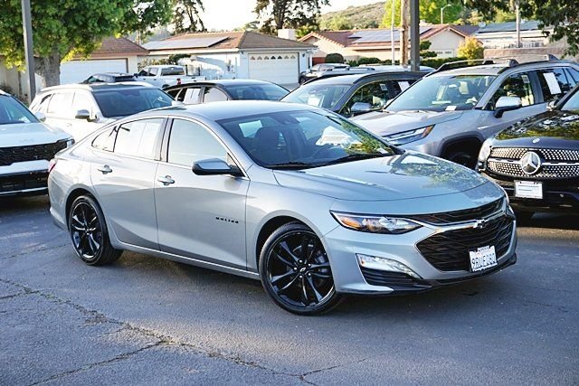 Used 2023 Gray Chevrolet LT image 2