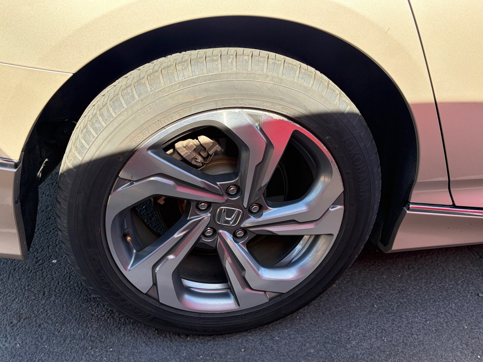Used 2018 Beige Honda EX image 5