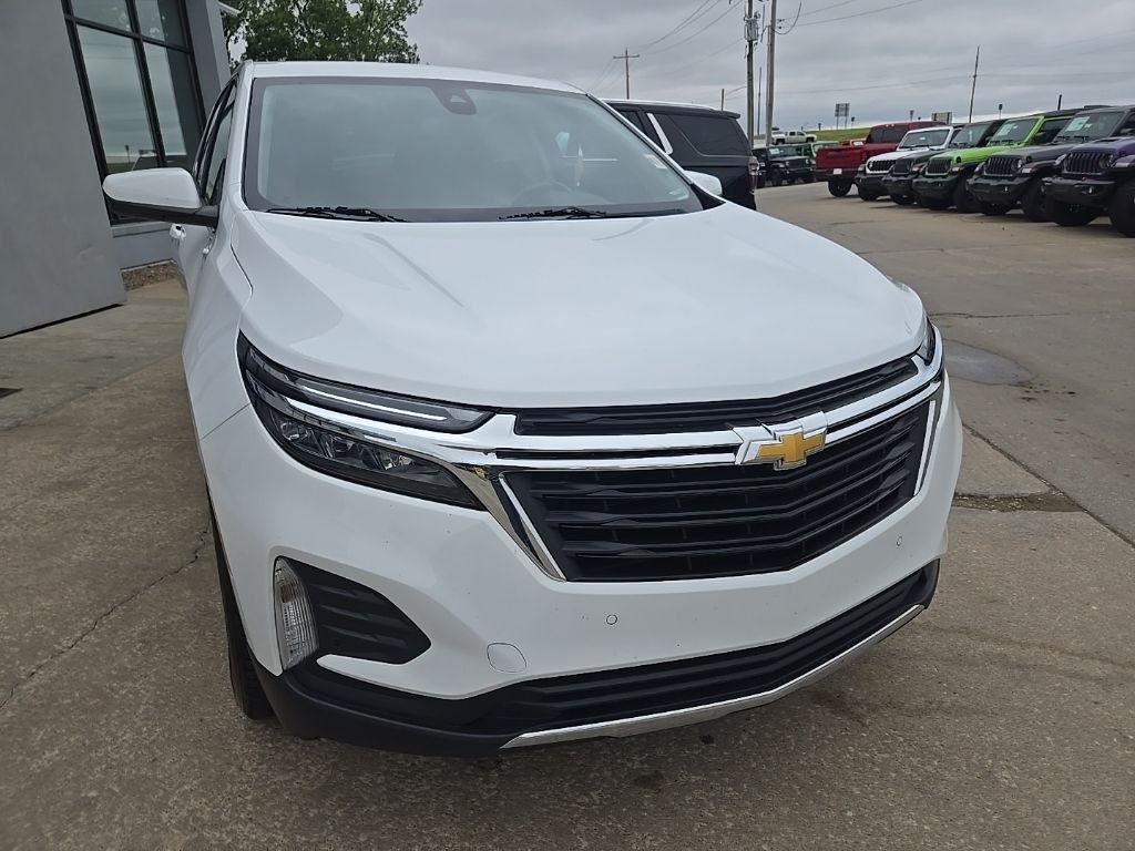 Used 2024 White Chevrolet LT image 16