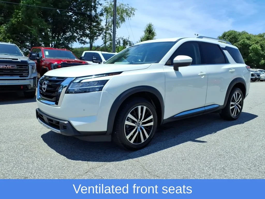 Used 2023 White Nissan Platinum 4WD image 29