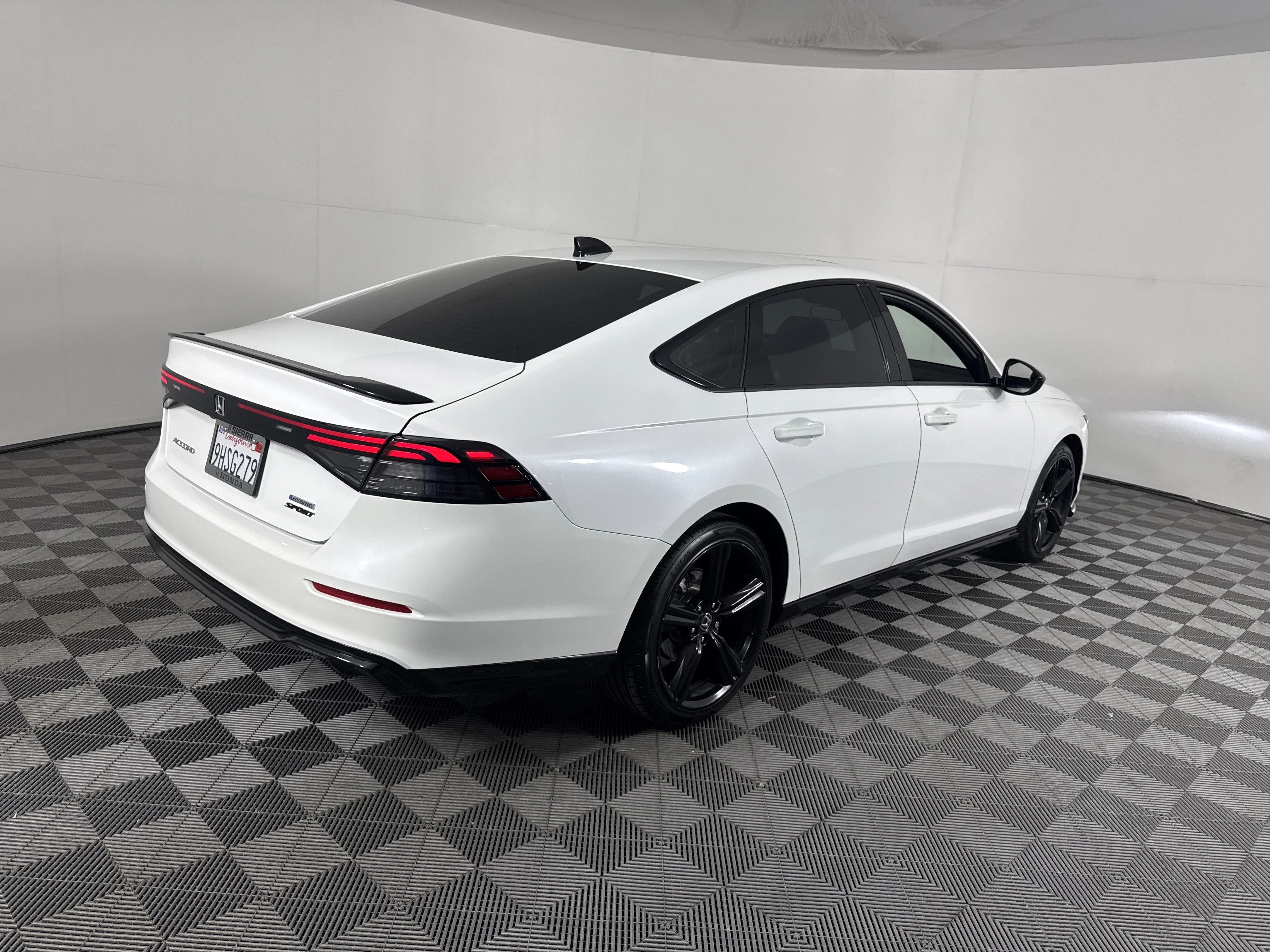 2023 Honda Accord Hybrid Sport-L - Photo 37