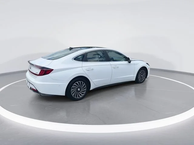 Used 2023 White Hyundai Limited image 8