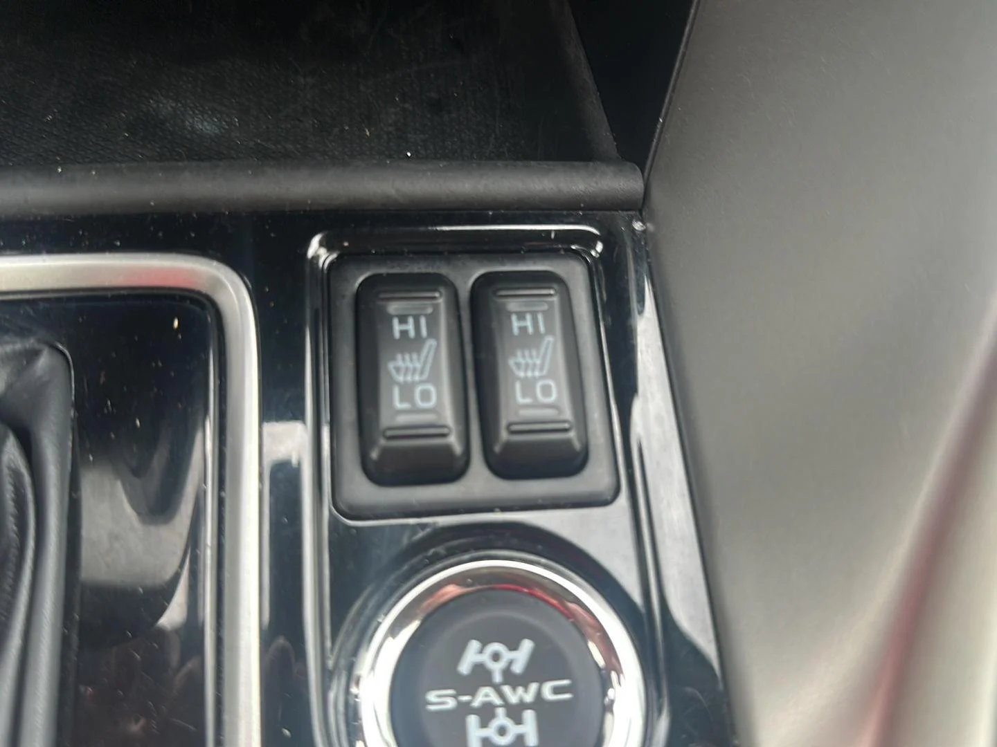 Used 2025 Blue Mitsubishi Black Edition image 20