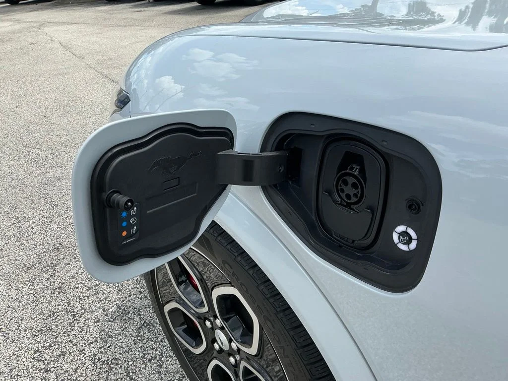 Used 2023 White Ford GT image 28