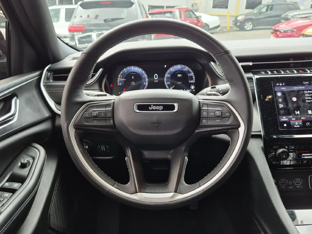 Used 2025 Black Jeep Altitude X image 13