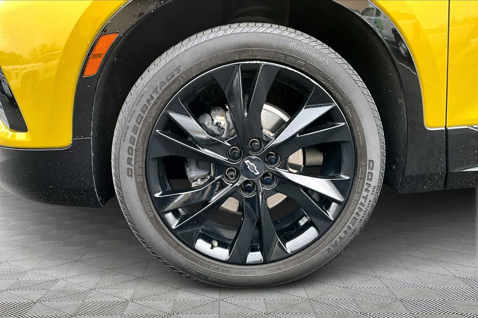 Used 2022 Nitro Yellow Metallic Chevrolet RS image 12