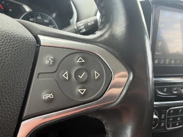 Used 2020 SILVER ICE METALLIC Chevrolet LT Cloth image 31
