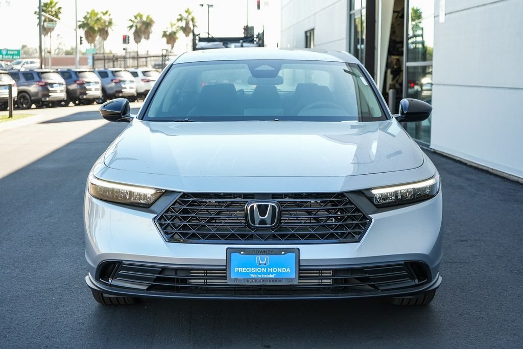 New 2026 Solar Silver Metallic Honda SE image 2