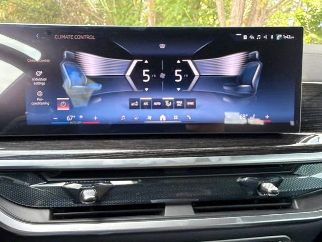 Used 2026 Black BMW xDrive40i image 11