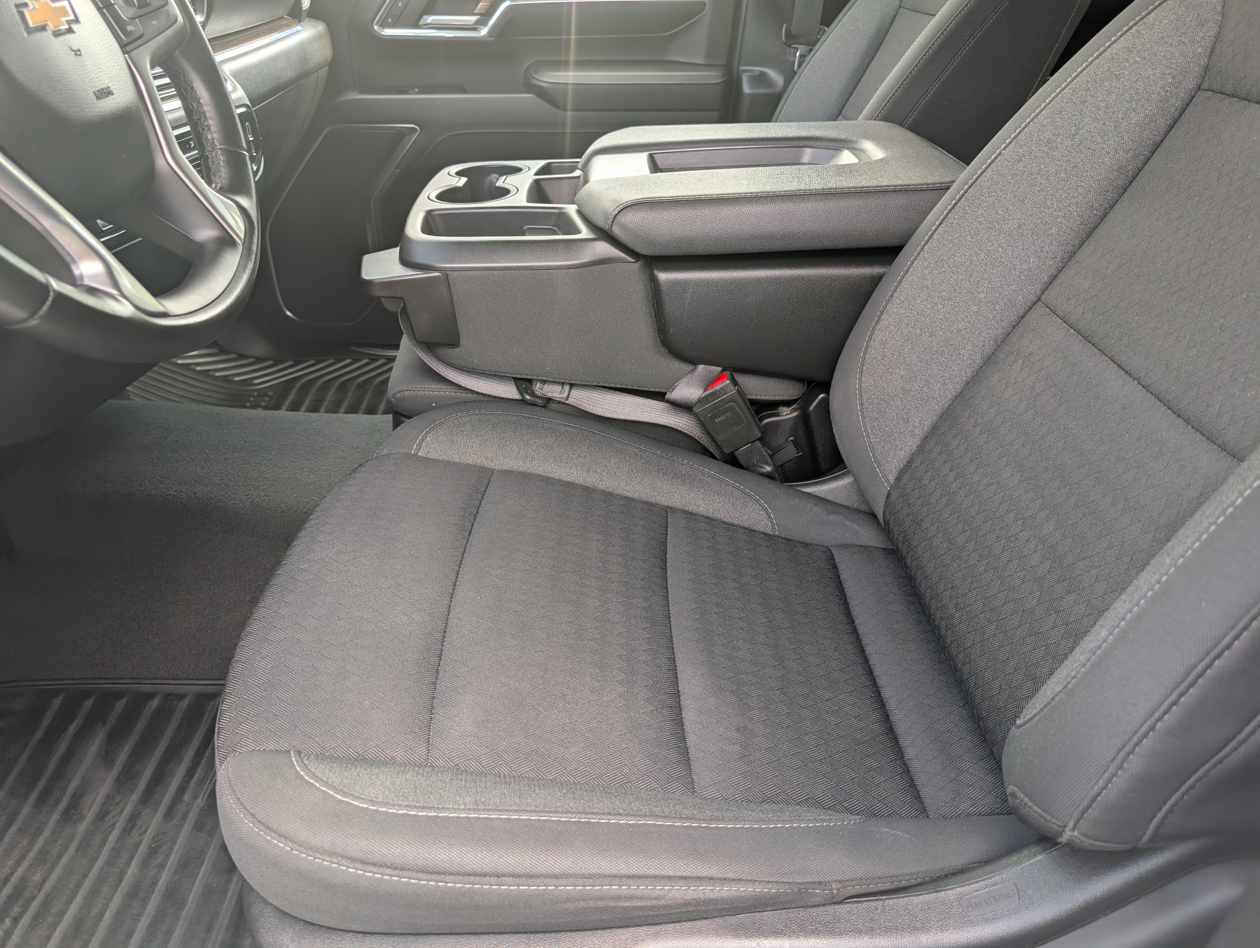 Used 2024 Summit White Chevrolet LT image 11