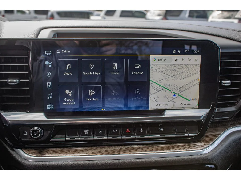 Used 2025 SUMMIT WHITE Chevrolet LT image 36
