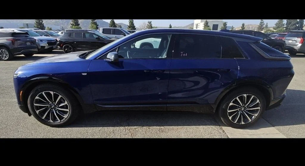 Used 2024 Blue Cadillac Sport image 3