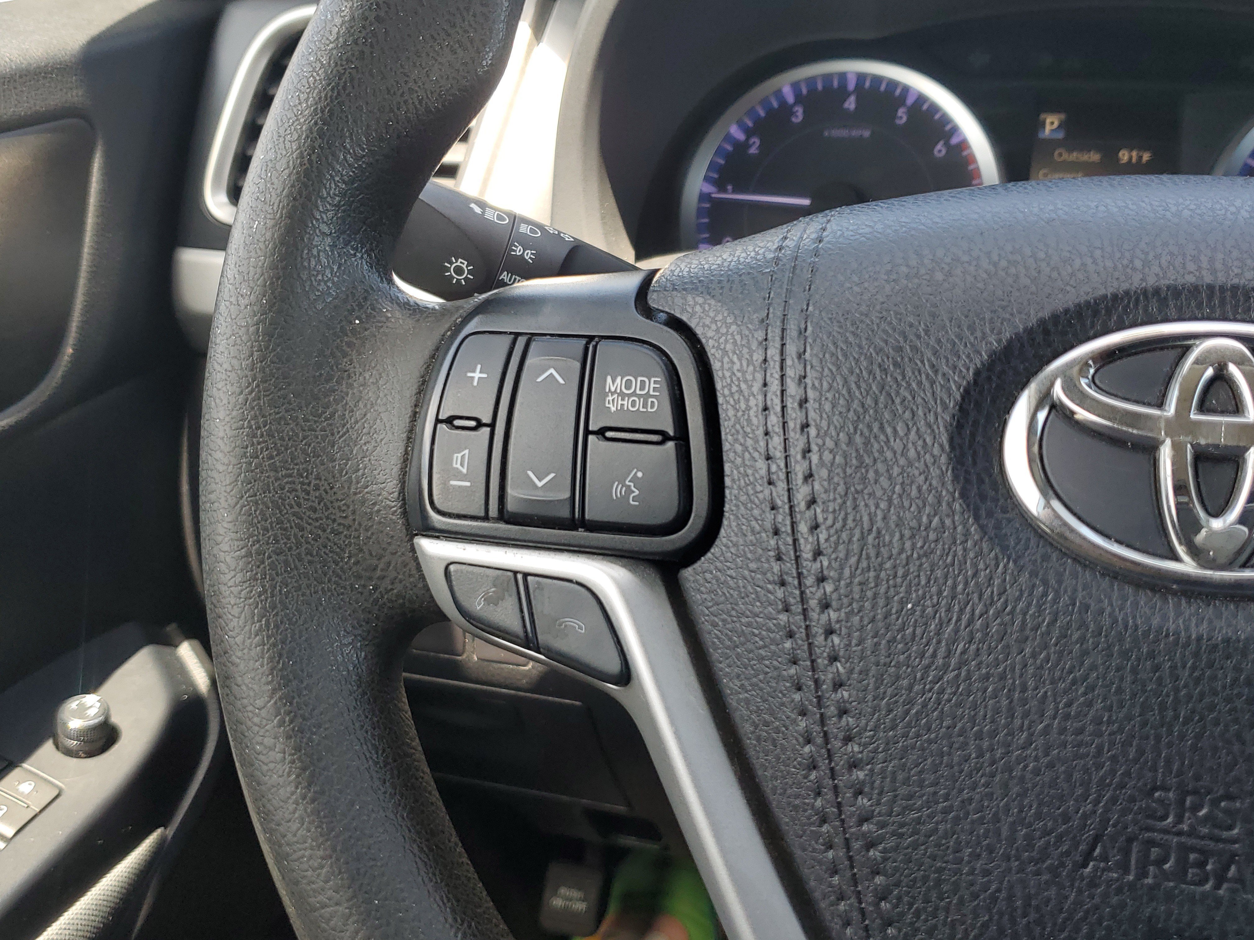 Used 2019 Celestial Silver Metallic Toyota LE image 24