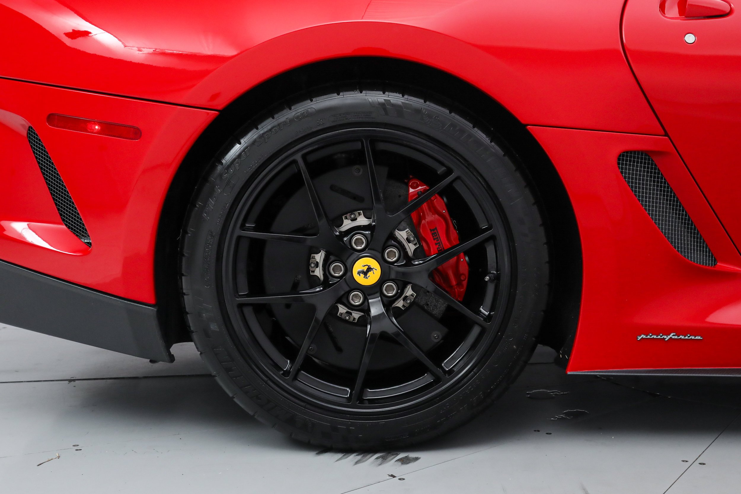 Used 2011 Red Ferrari  image 20