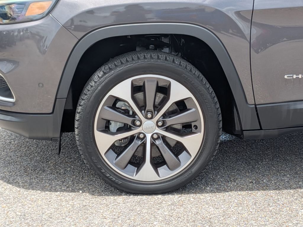Used 2022 Gray Jeep Limited image 11