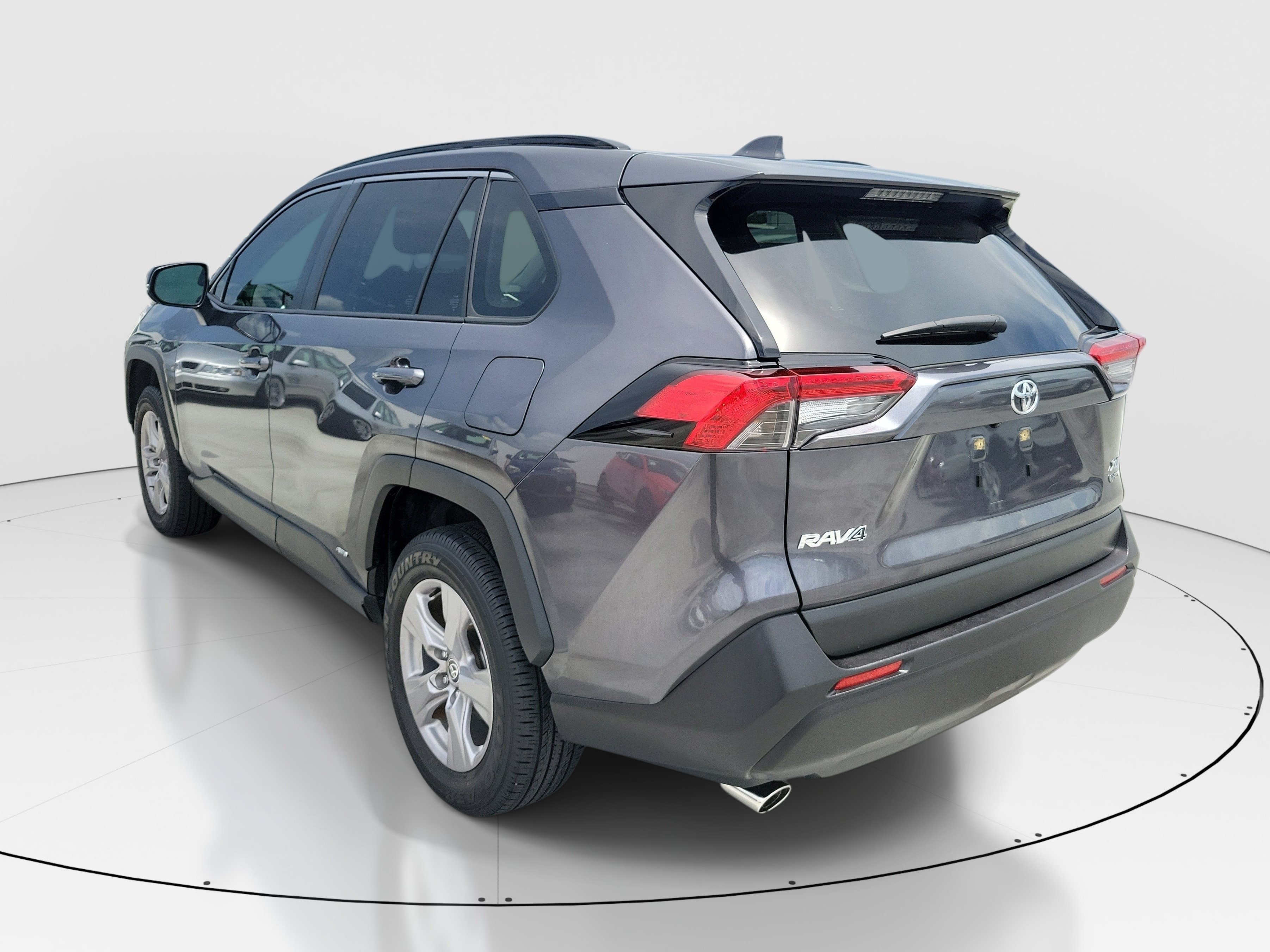 Certified Used 2025 Magnetic Gray Metallic Toyota Hybrid XLE image 4
