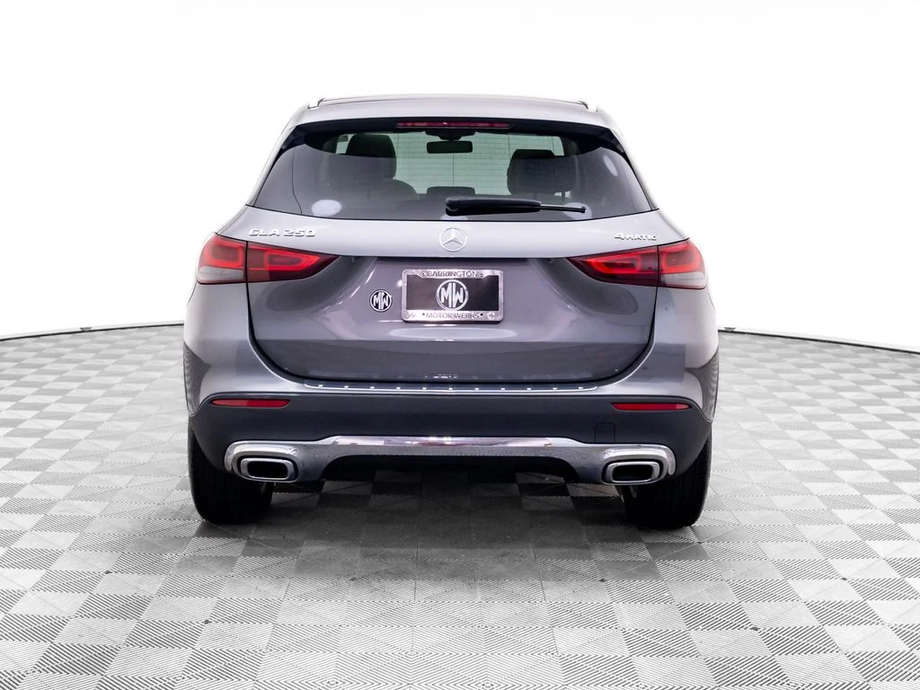 Used 2023 Gray Mercedes-Benz GLA 250 image 4