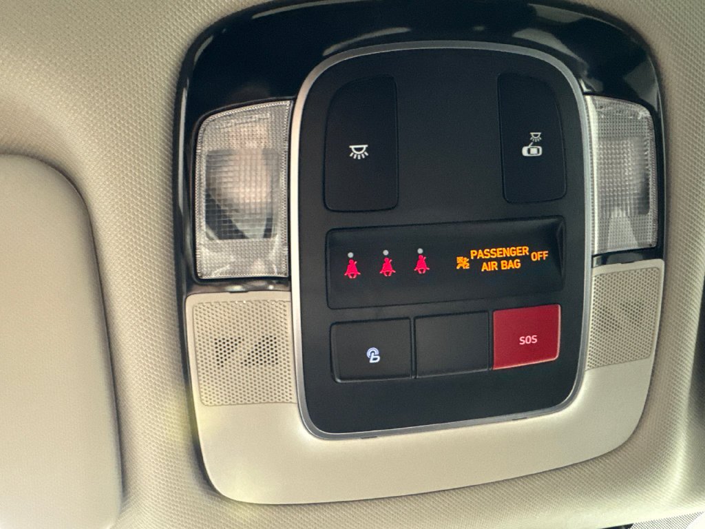 Used 2024 Silver Hyundai SEL image 25