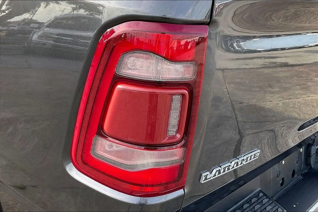 Used 2022  Ram Laramie image 19