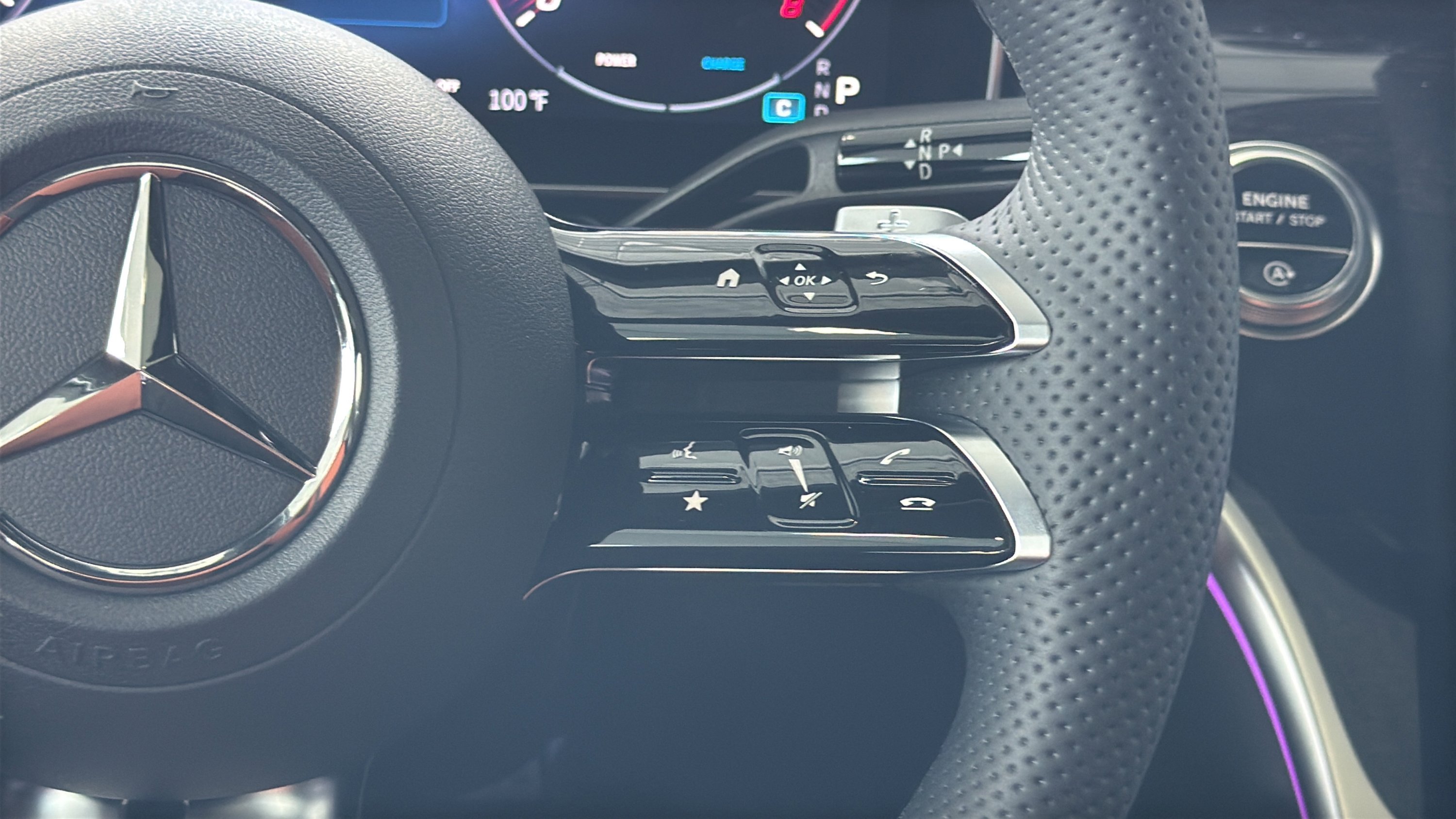 New 2026 Graphite Grey Metallic Mercedes-Benz GLC 300 image 30