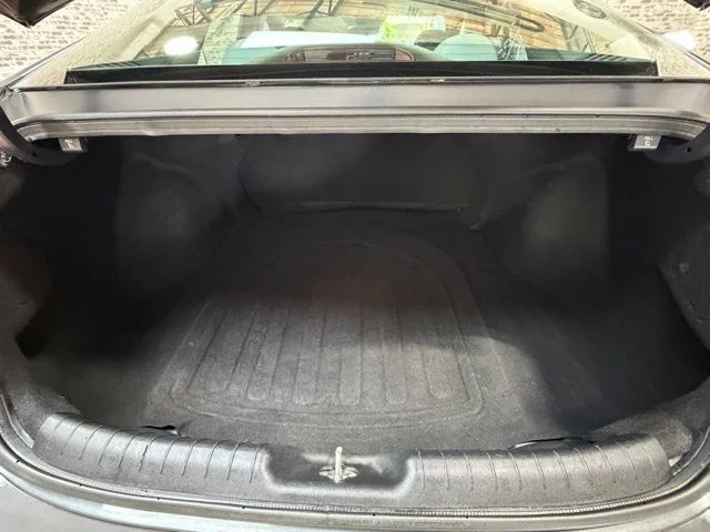 Used 2021 Portofino Gray Hyundai SE image 11