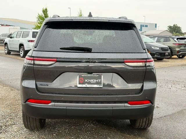 New 2026 Baltic Gray Metallic Clear-Coat Exterior Paint Jeep Limited image 7