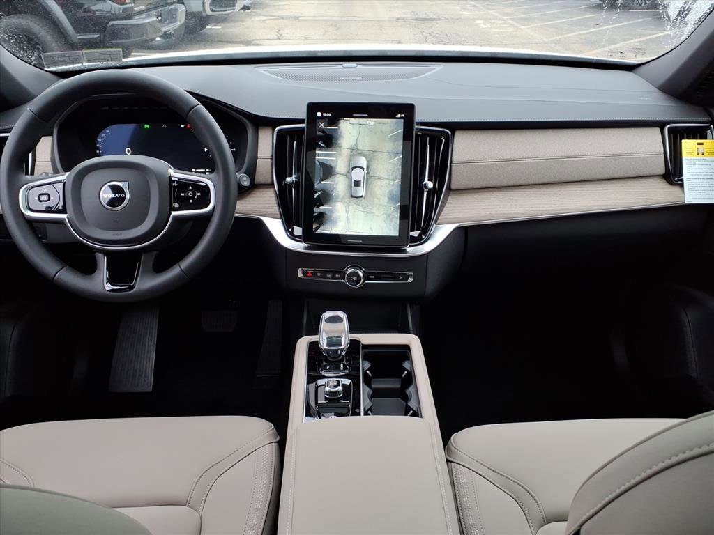 New 2026 Crystal White Volvo Plus image 4