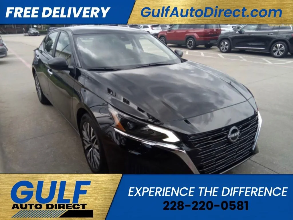 Used 2025 Black Nissan 2.5 SV image 1