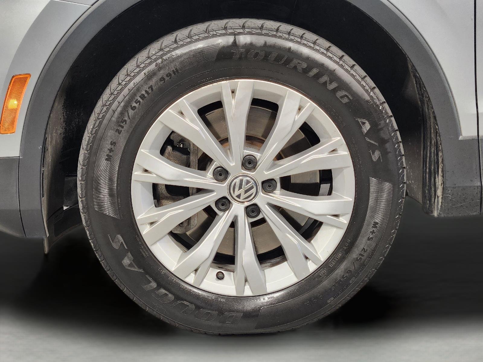 2020 Volkswagen Tiguan photo 10 of 32