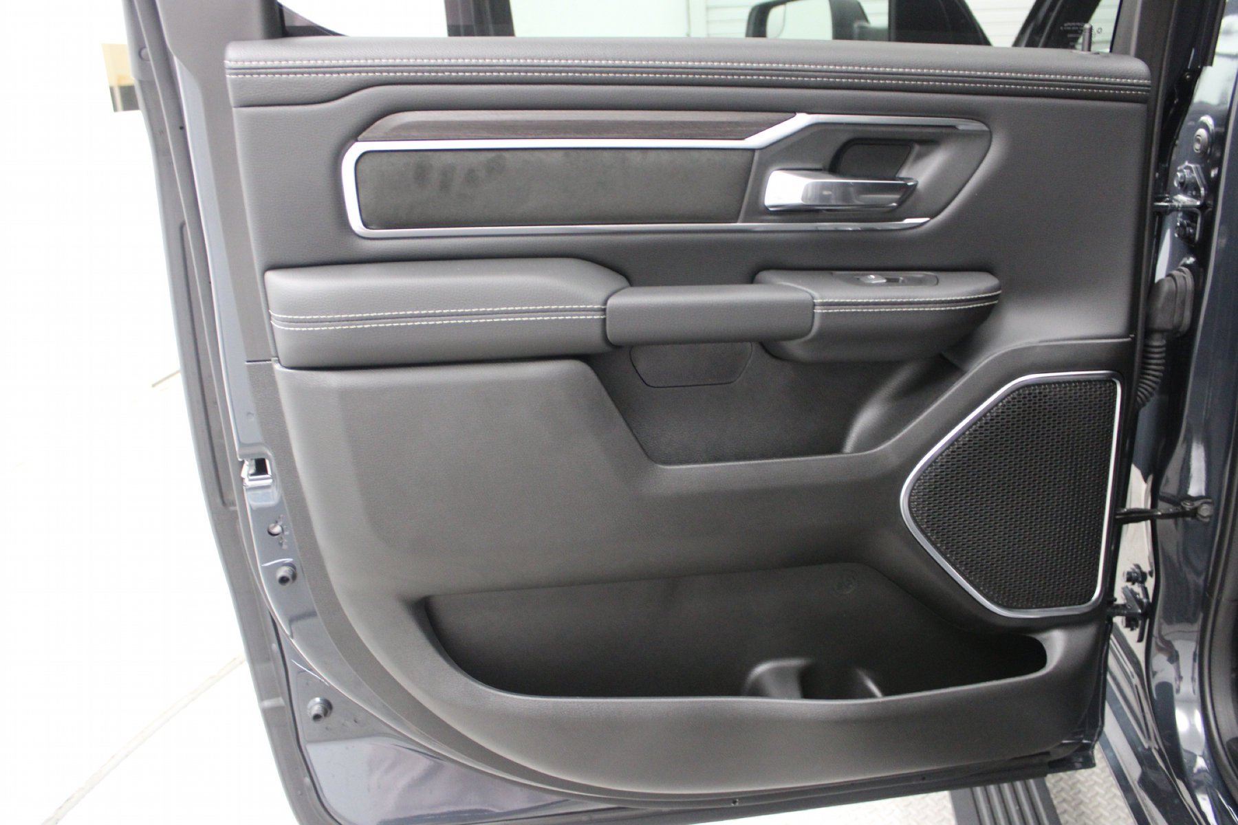 2026 RAM Ram 1500 Pickup Laramie - Photo 18