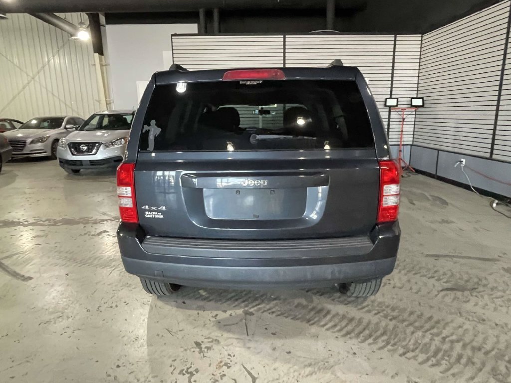Used 2015 Gray Jeep Sport image 4