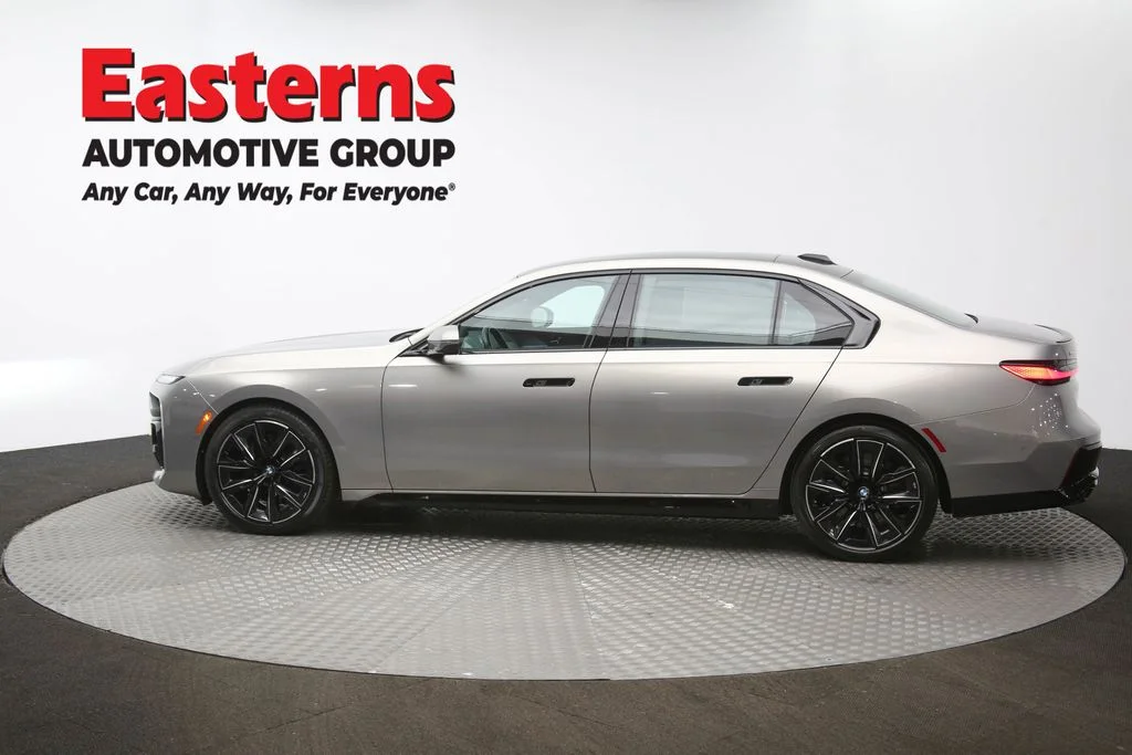 Used 2023 Gray BMW 760i xDrive image 65