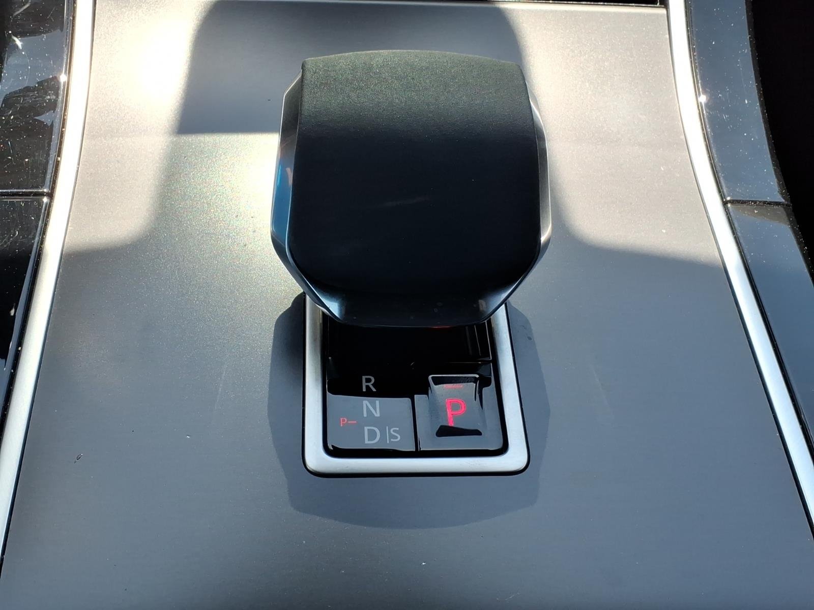 Certified Used 2026 Fuji White Land Rover S image 13