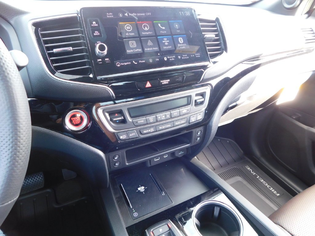 New 2026 Platinum White Pearl Honda Black Edition image 36