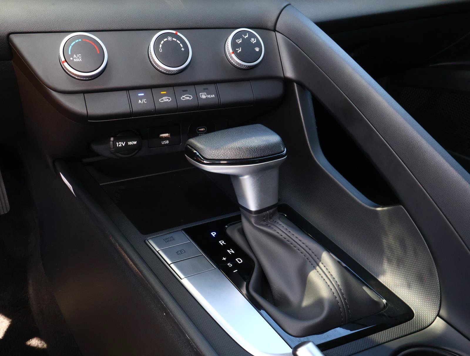 2026 Hyundai Elantra SE - Photo 21