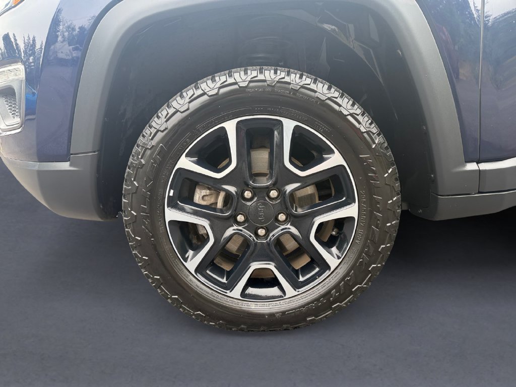 Used 2019 Blue Jeep Trailhawk image 10