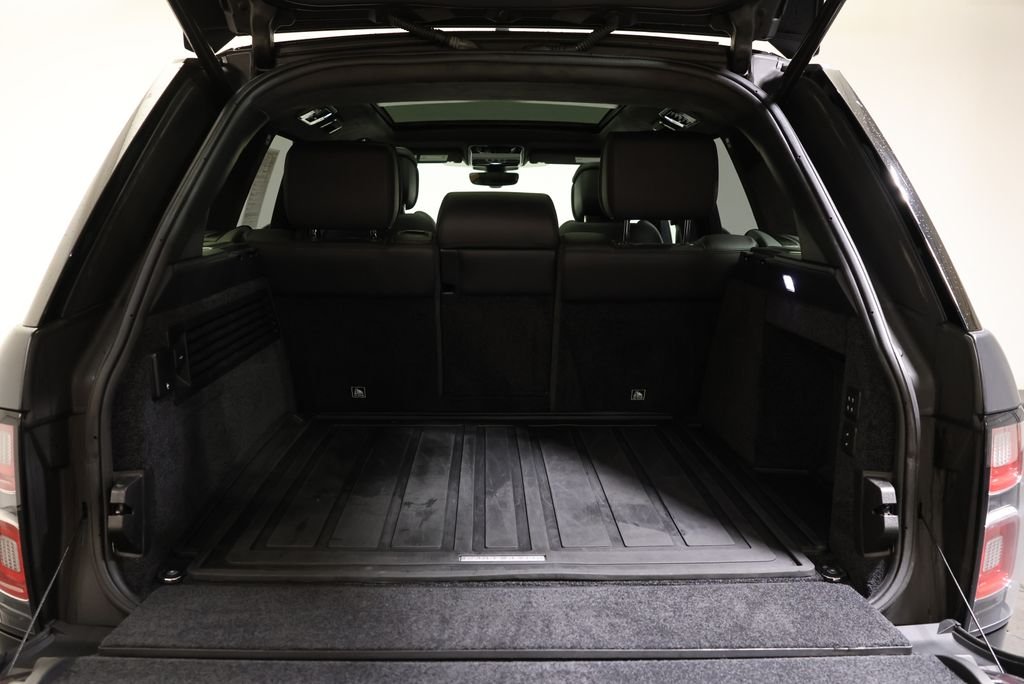 Used 2019  Land Rover 5.0L V8 Supercharged image 46