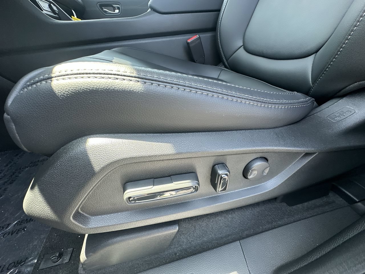 New 2026 Sonic Gray Pearl Honda AWD Touring image 12