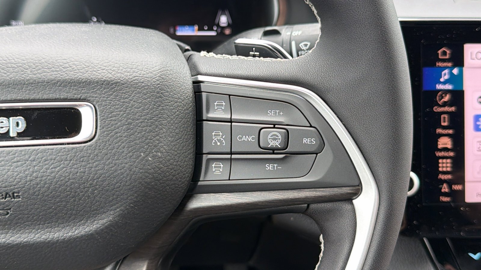 New 2026 Baltic Gray Metallic Clear-Coat Exterior Paint Jeep Laredo Altitude image 22