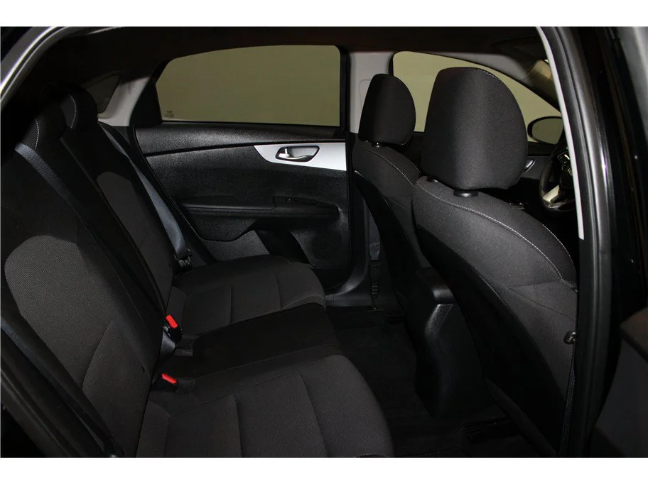 2023 Kia Forte LXS - Photo 20