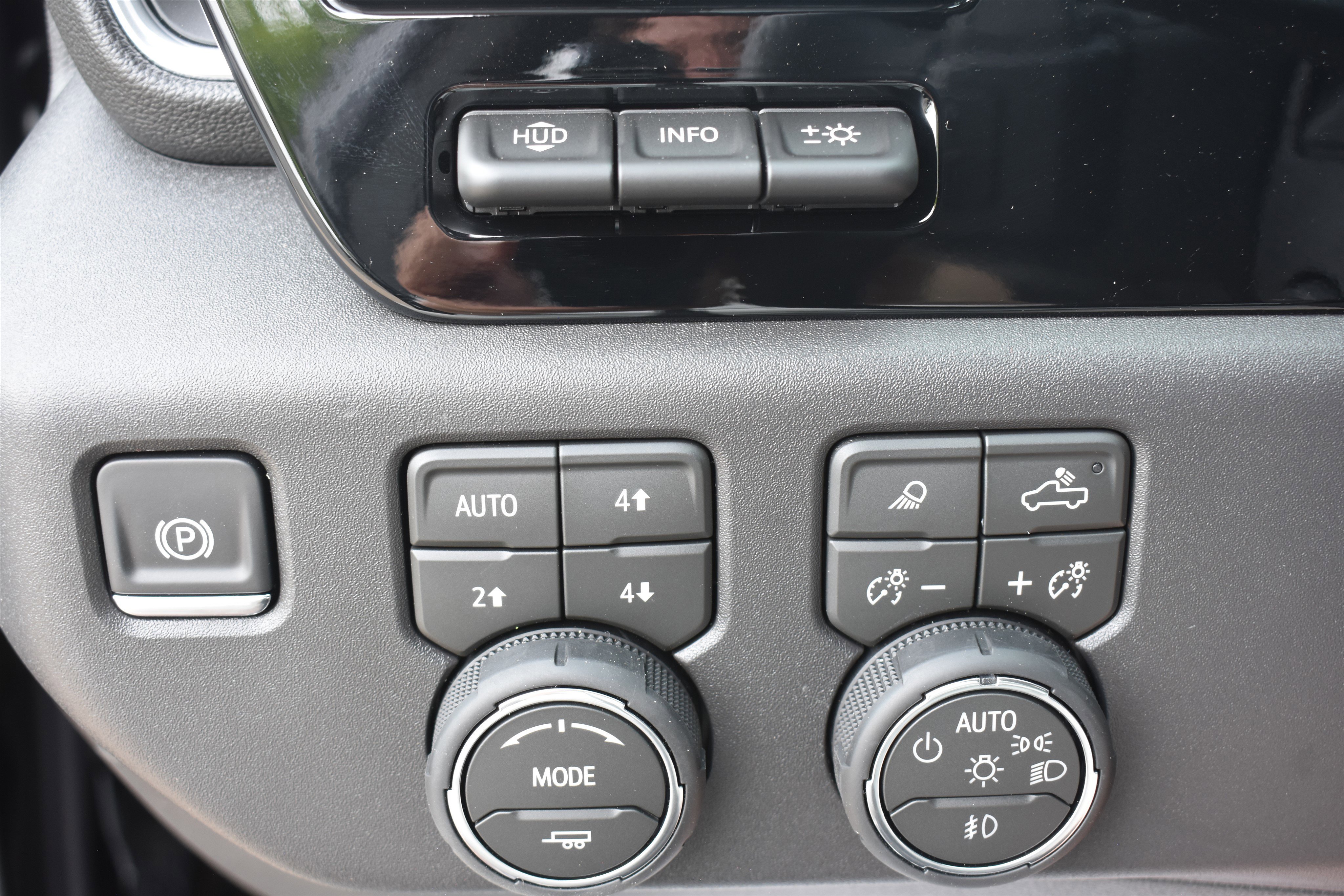 2026 Chevrolet Silverado 1500 LTZ - Photo 31