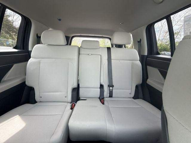 New 2026 Silver Hyundai SE image 21
