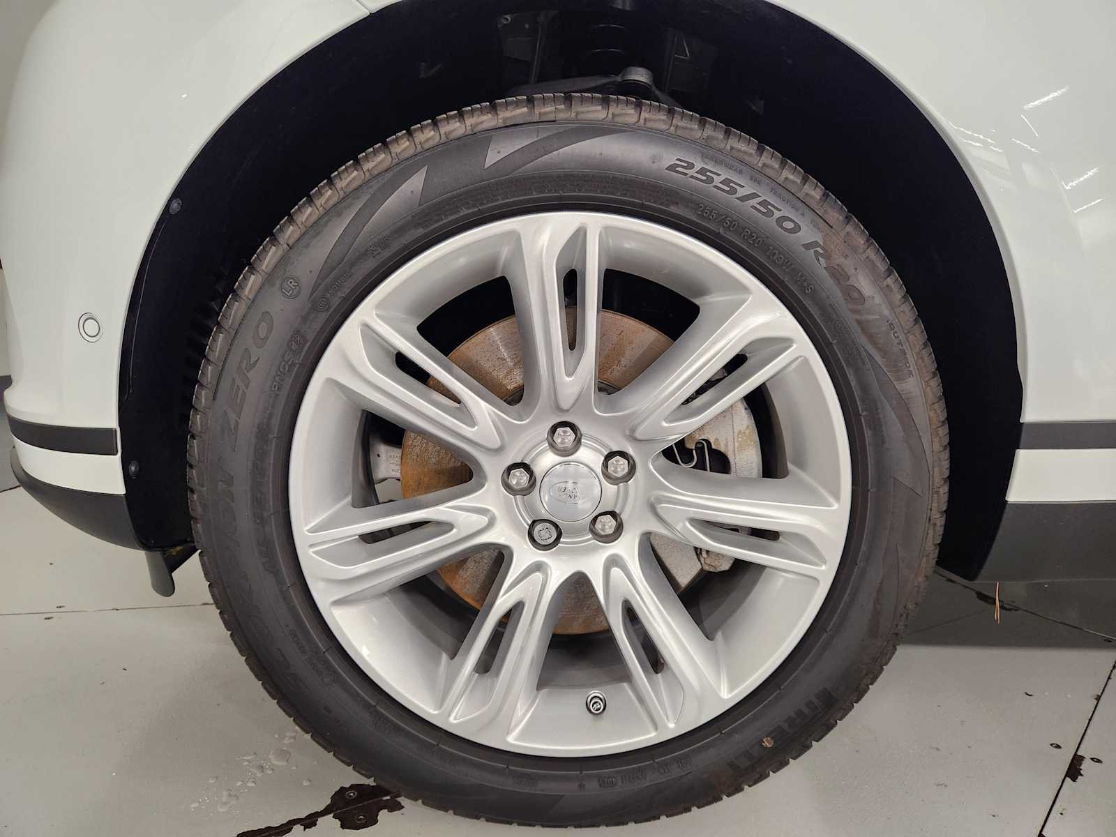 Used 2026 Fuji White Land Rover S image 8